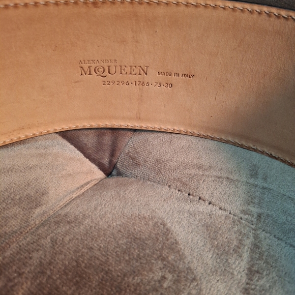 Alexander McQueen black patent leather belt silver hardware Italian size 38 - Picture 7 of 10